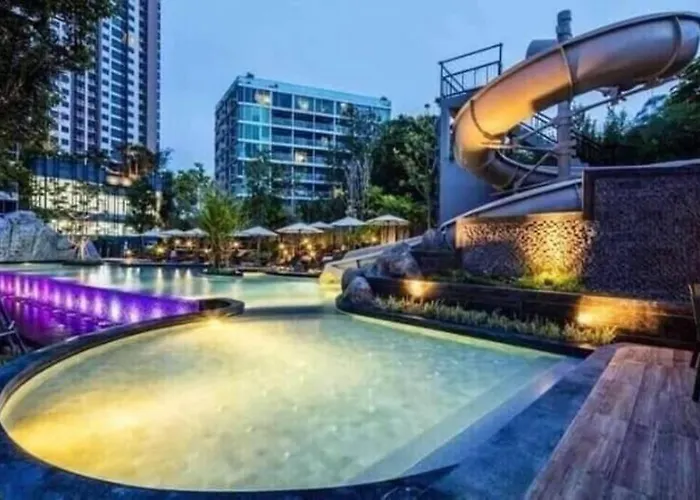 Unixx Condo Pattaya Near Walking Street