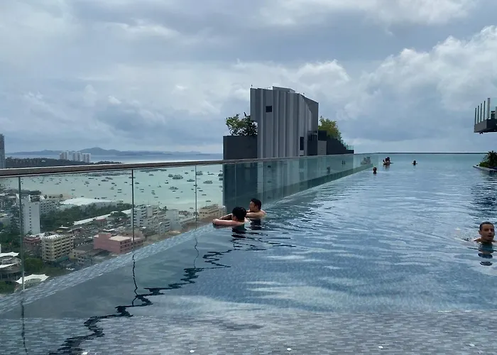 Pattaya The Base 市中心海边近步行街和商场的一卧室公寓