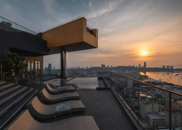 Edge Central Pattaya Bj 88