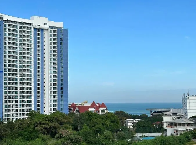 Prautamnak Grand Apartments
