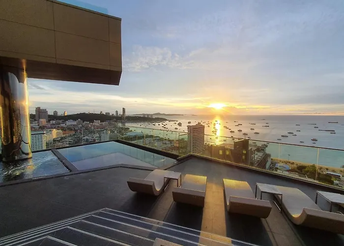 Edge Central Pattaya Condominium