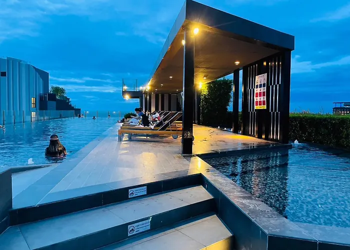 The Base Central Pattaya 1005 By Numam