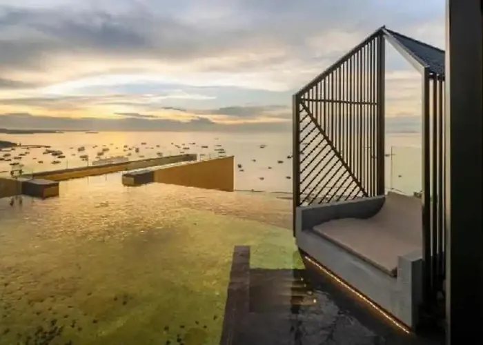 Downtown Chic Condo High Floor& Seaview #En57928