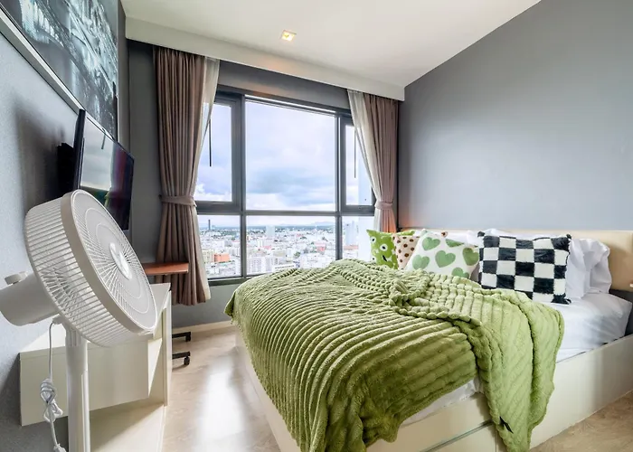 Kaws Theme Modern 1Br - High Floor Seaview