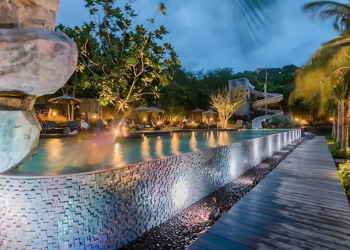 Sea & Mountain View Apartment Near Walking Street