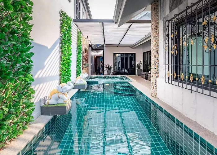 Luxury Thai Style Pool Villa In Downtown Pattaya, Close To Walking Street