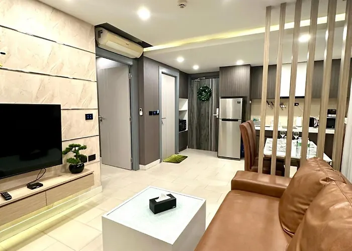 The Prim Grand Condo Wongamat N103 - Spacious Apartment Near The Sea