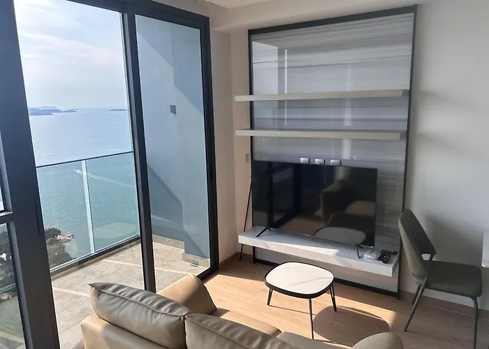 Top Floor New Amazing Studio With Sea View