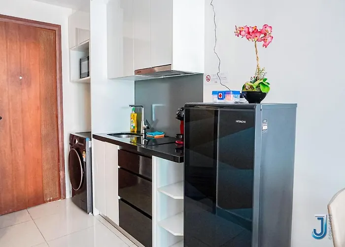 Luxury & Serenity In Pattaya - C-View Residence