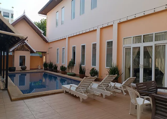 Phratumnak,6,Beach 600M,10Br Villa