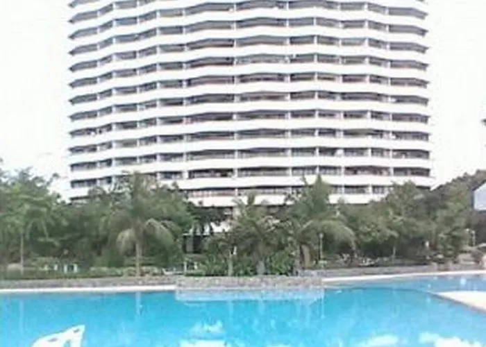 Room At Sunshine Beach Condo