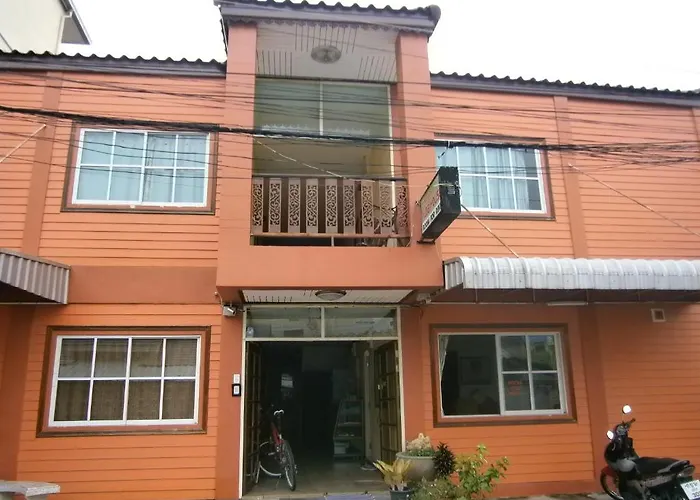 Aura House