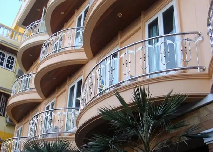 P72 Hotel
