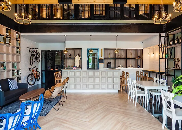 Travel Light Hostel Pattaya