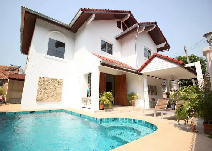 Naklua Pool Villa By Pattaya Sunny Rentals