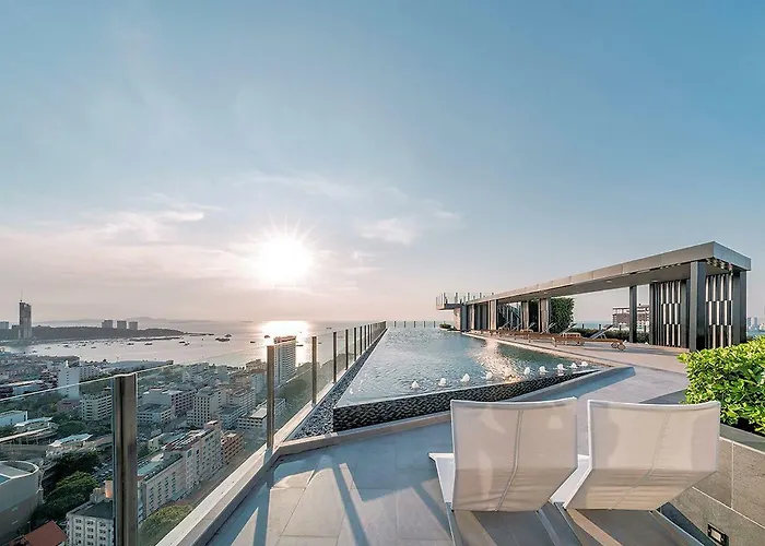 The Base Central Pattaya By Pattaya Holiday