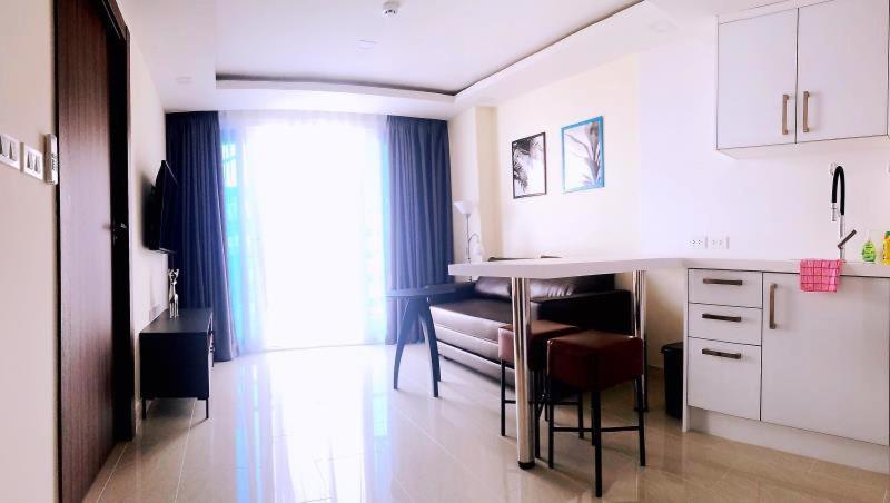 Grand Avenue Soi Buakhao By Daisy Apartment