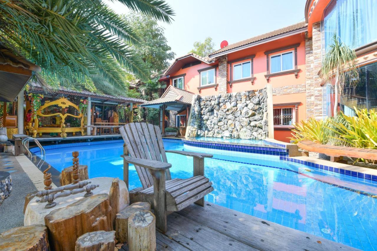Hotel Oyo 549 Maesri 3*