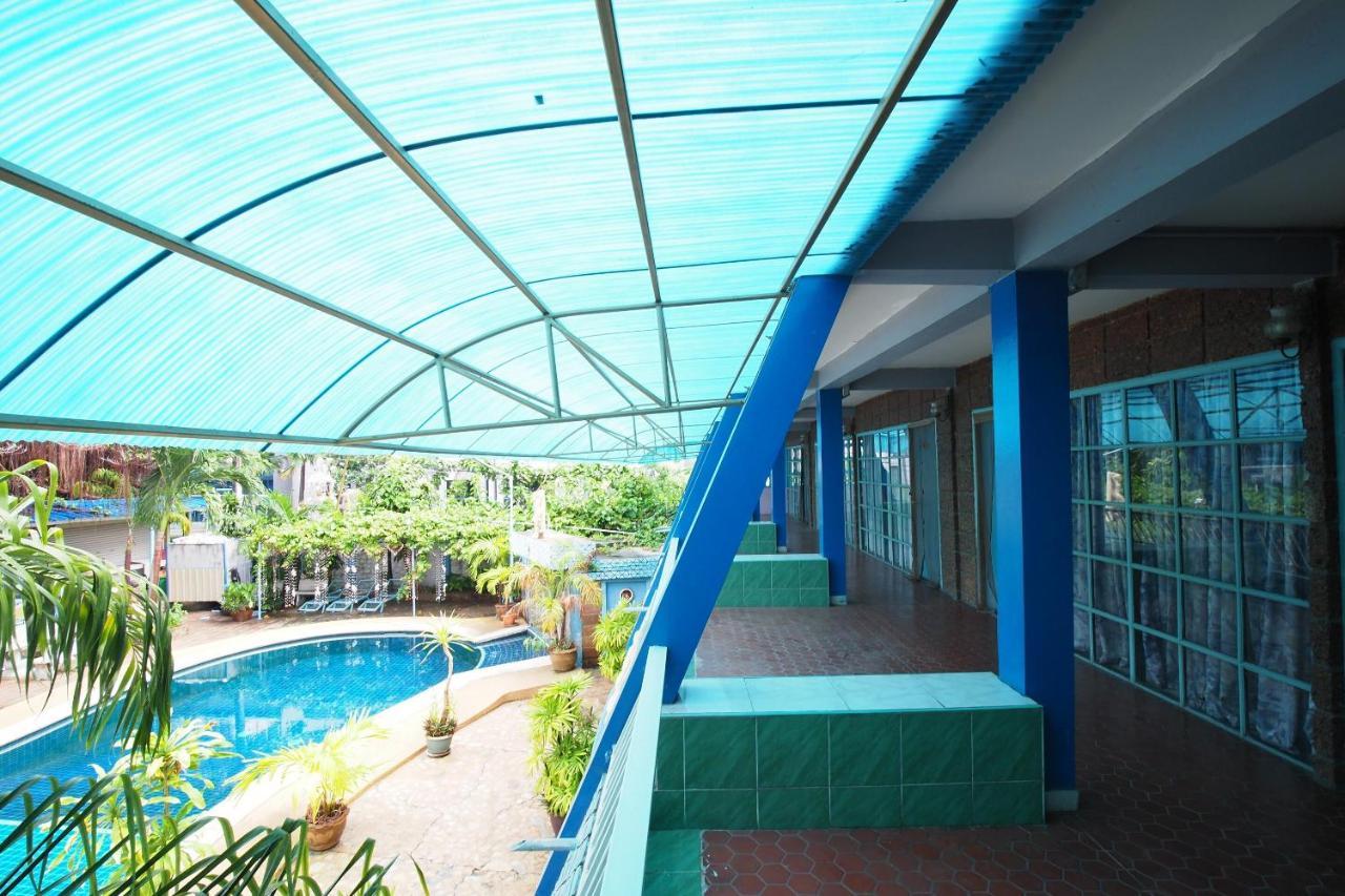 Oyo 1003 Naklua House Hotel