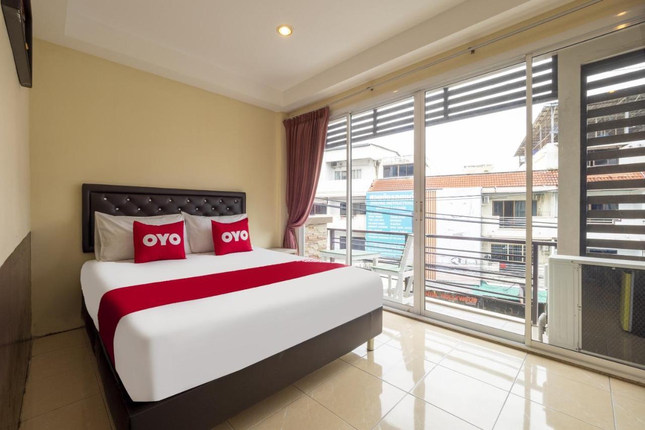 Oyo 75350 Hole In One Bar Hotel 2*