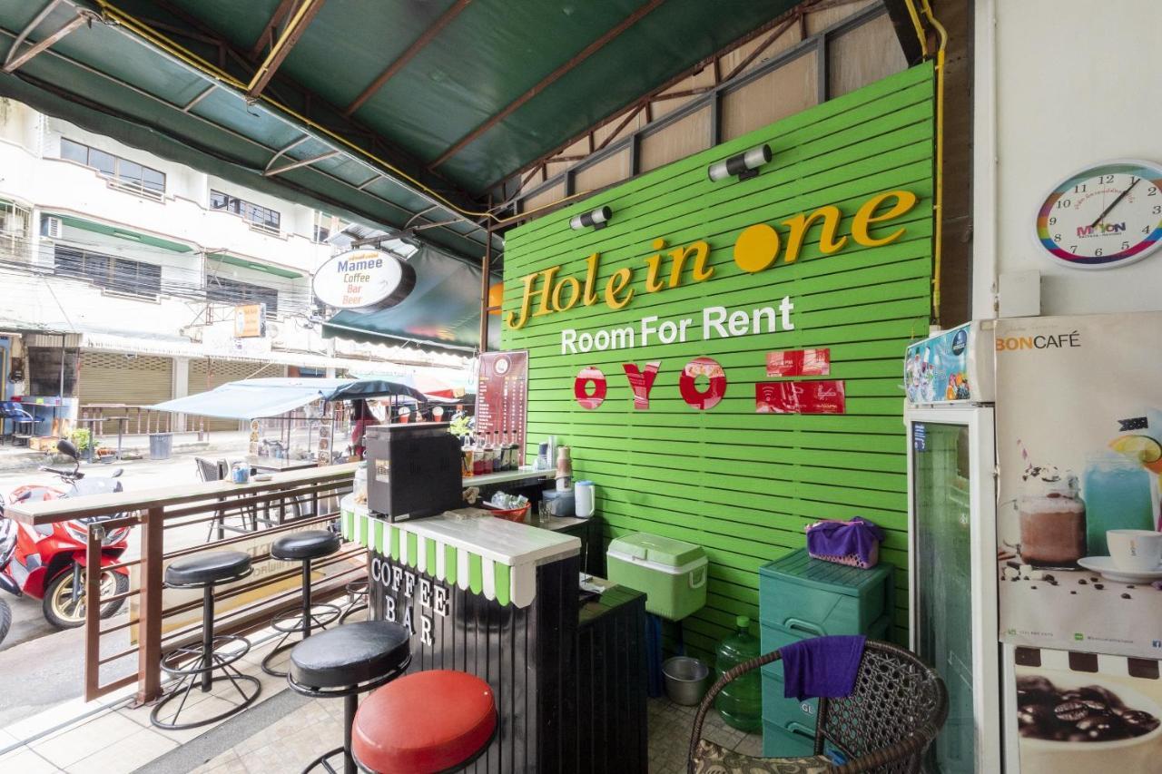 Oyo 75350 Hole In One Bar