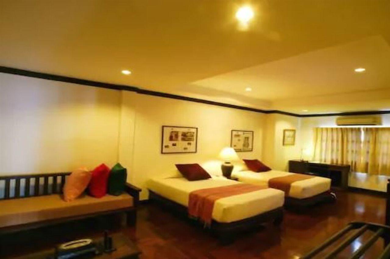 Cucumber Inn