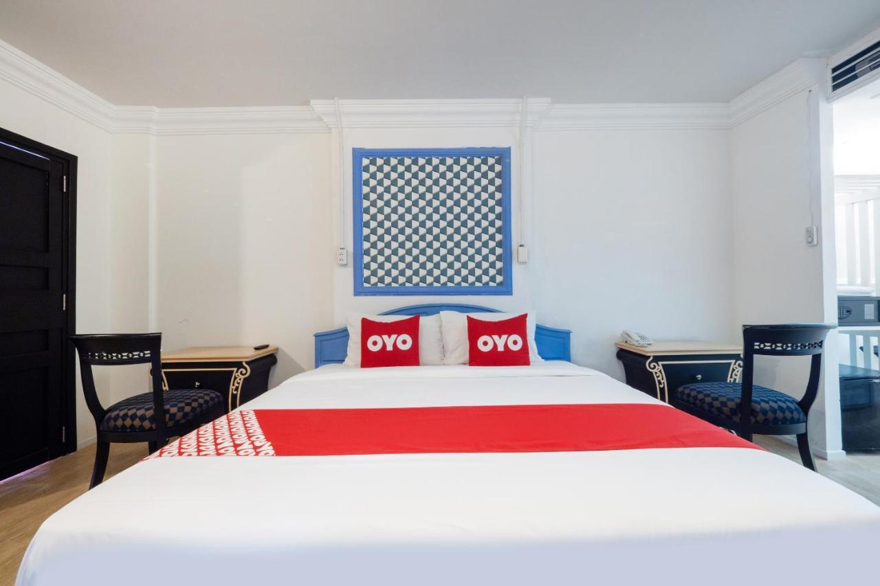 Oyo 75369 Cozy Rooms@ Addicts Hotel