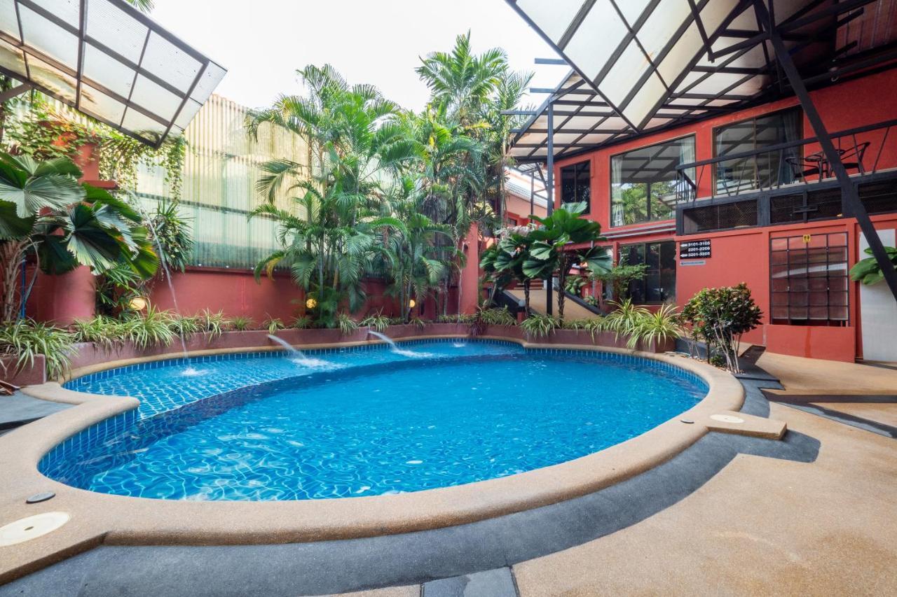 Oyo 75369 Cozy Rooms@ Addicts 2*