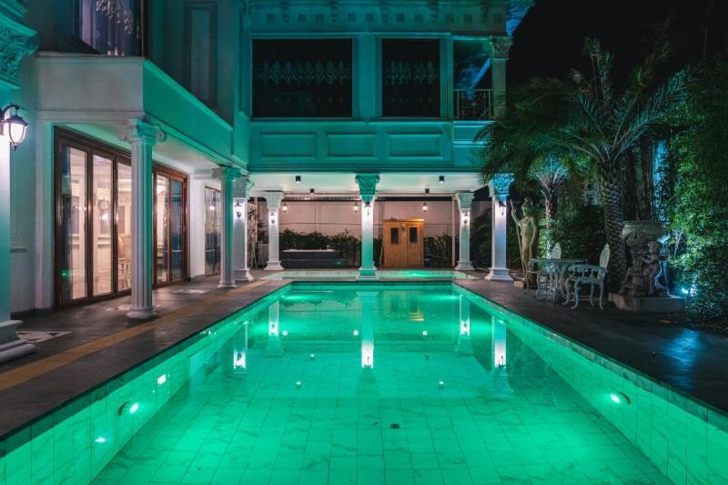 Amazing Pool Pattaya