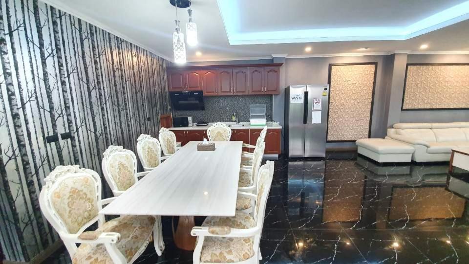 Amazing Pool Villa *