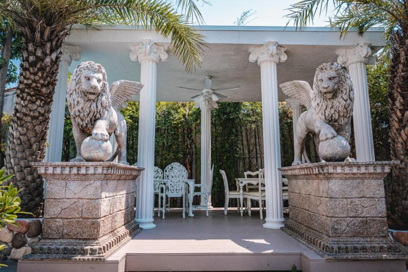 Amazing Pool Villa *