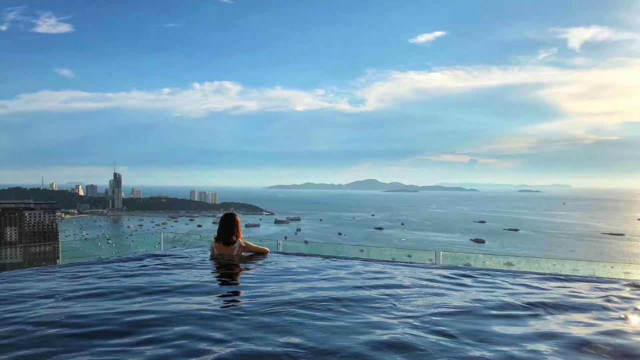 Apartment Centric Sea