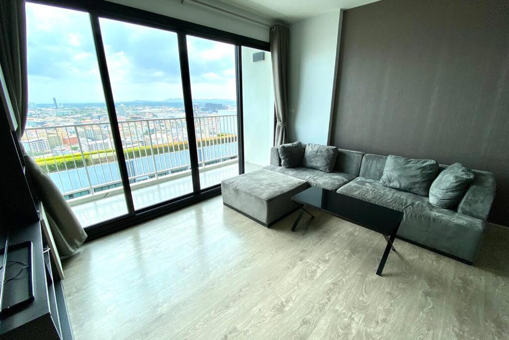 Apartment 70sqm 2 Bed - 2 Bath - Penthouse The Base Central 595 Pattaya