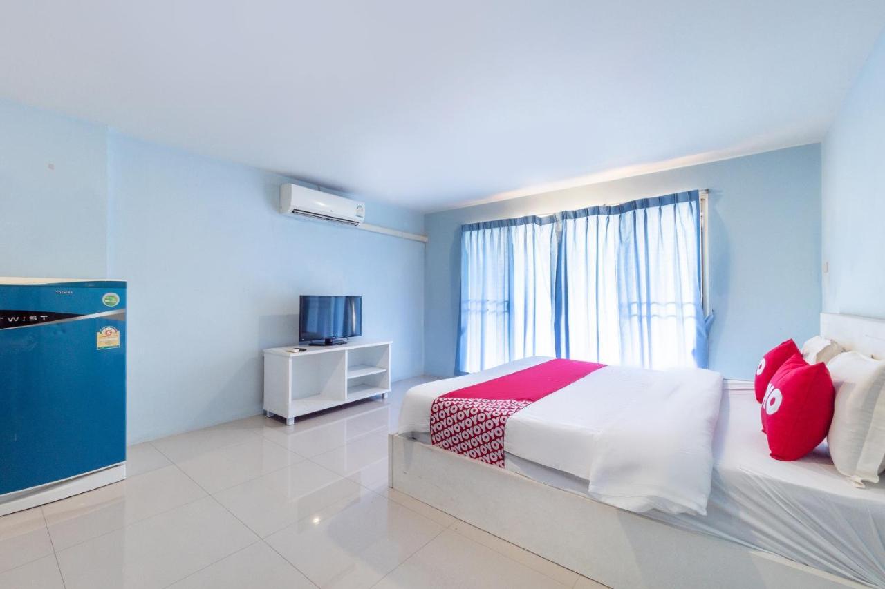 V Place Hotel