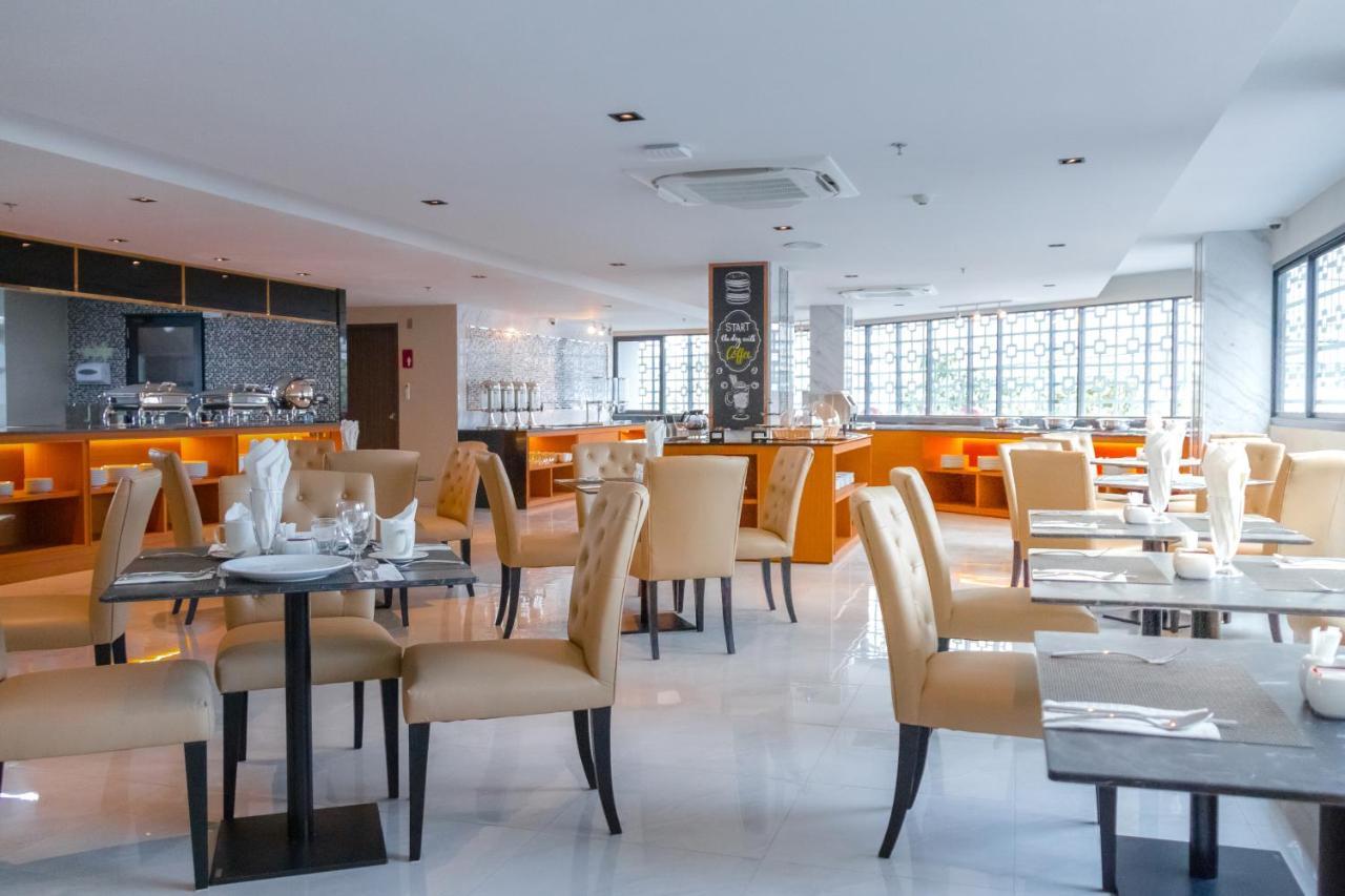 Glow Hotel 4*