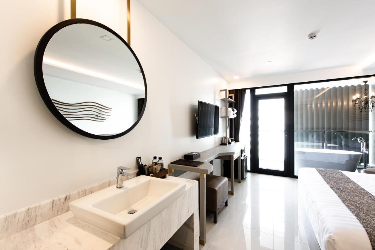 Blackwoods - Sha Extra