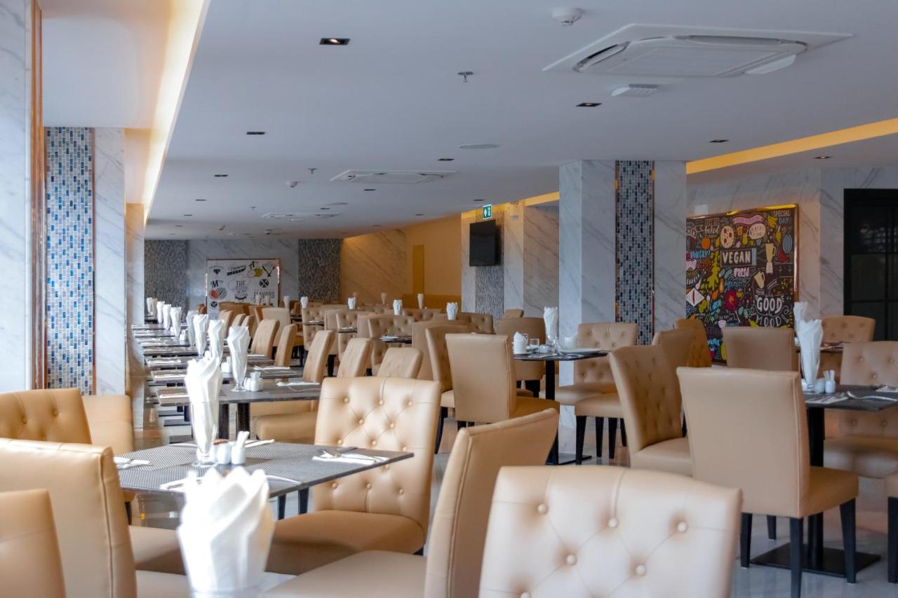 Hotel Glow 4*