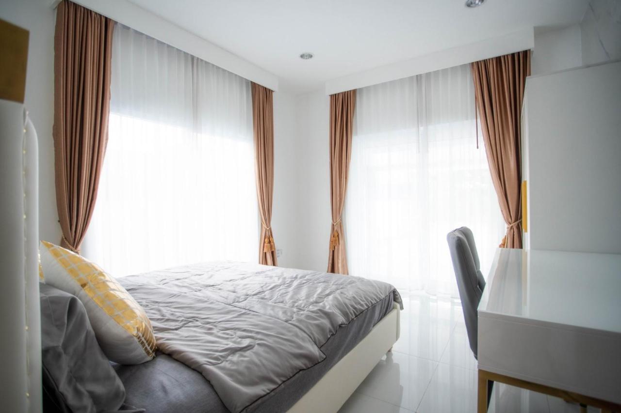 Kw Pool Villa Pattaya