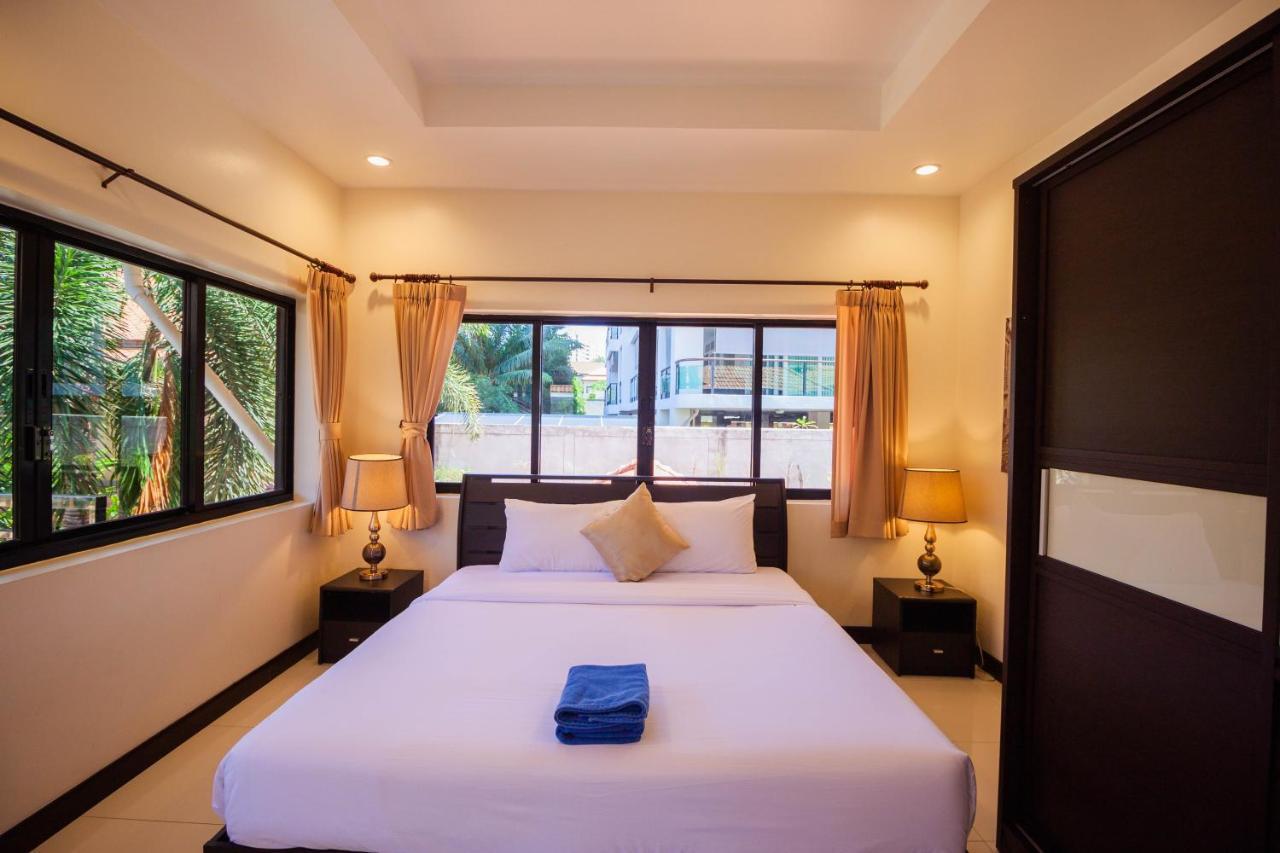 Luxury Pool 4 Bedroom 900m 1.5 Km Downtown * Pattaya