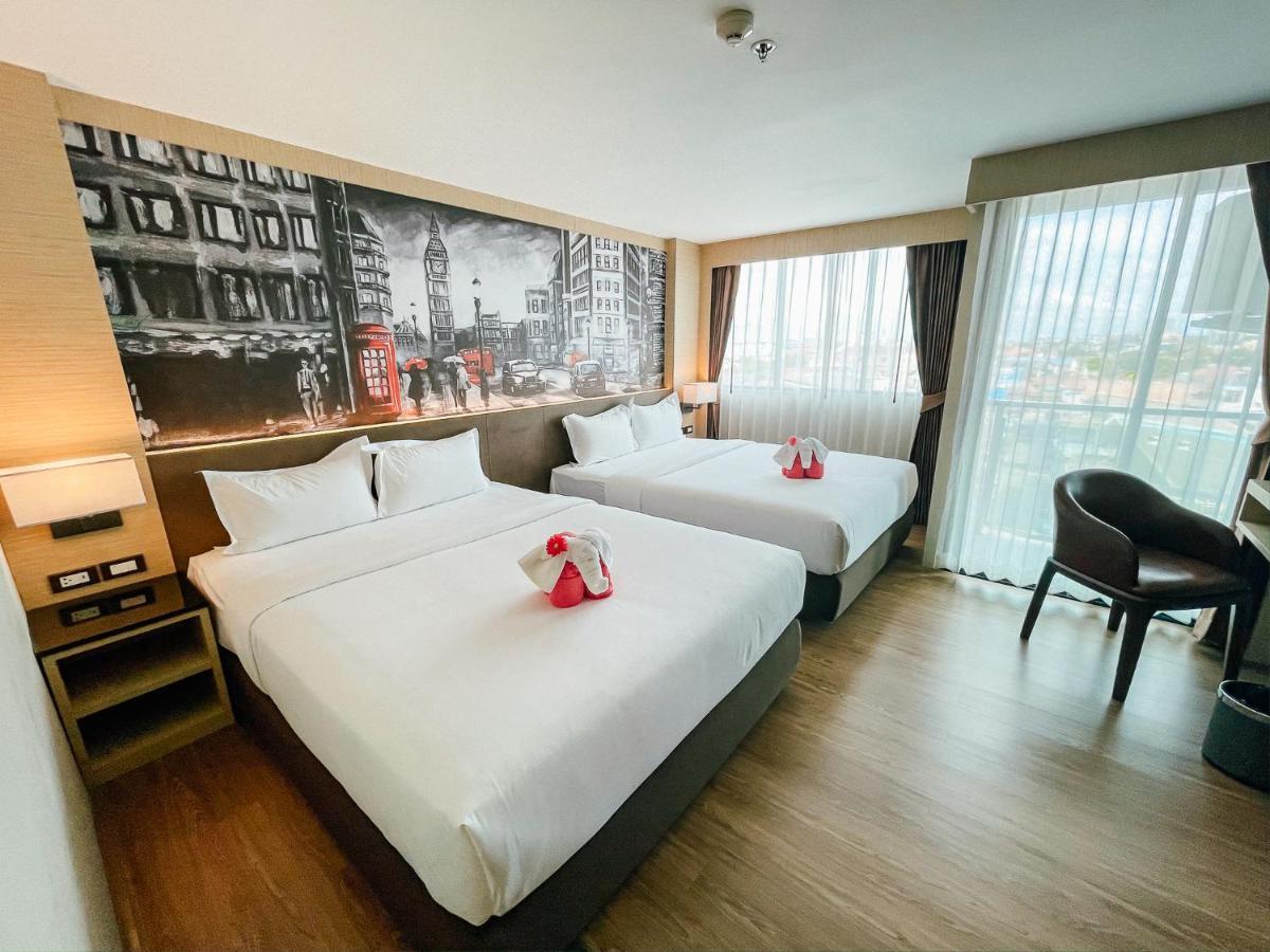 Hotel Glow 4*