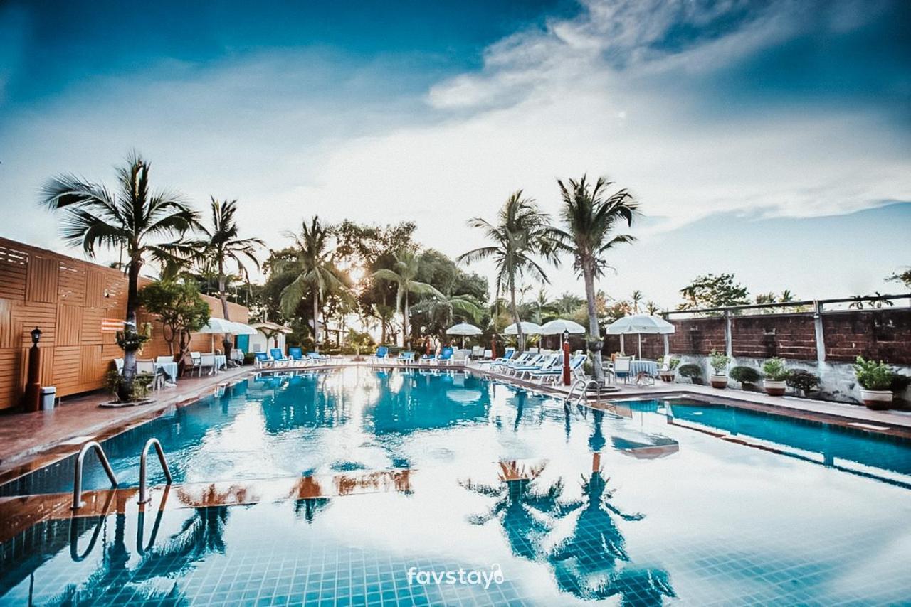 Hotel Twin Palms And