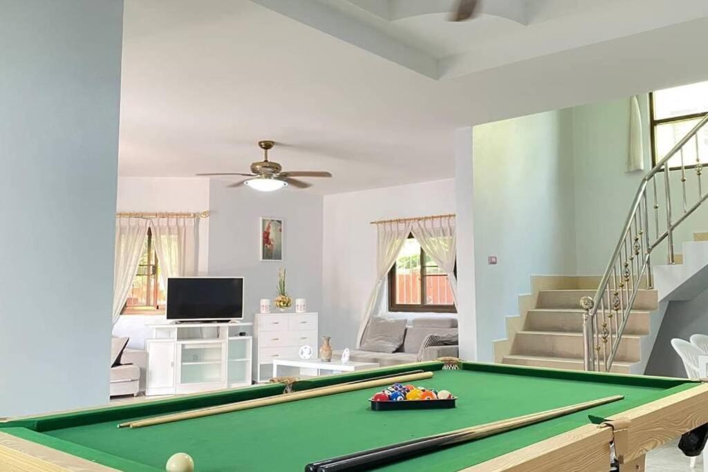 Villa Quiet Village,beach 3km,pool House,bbq Snoker *