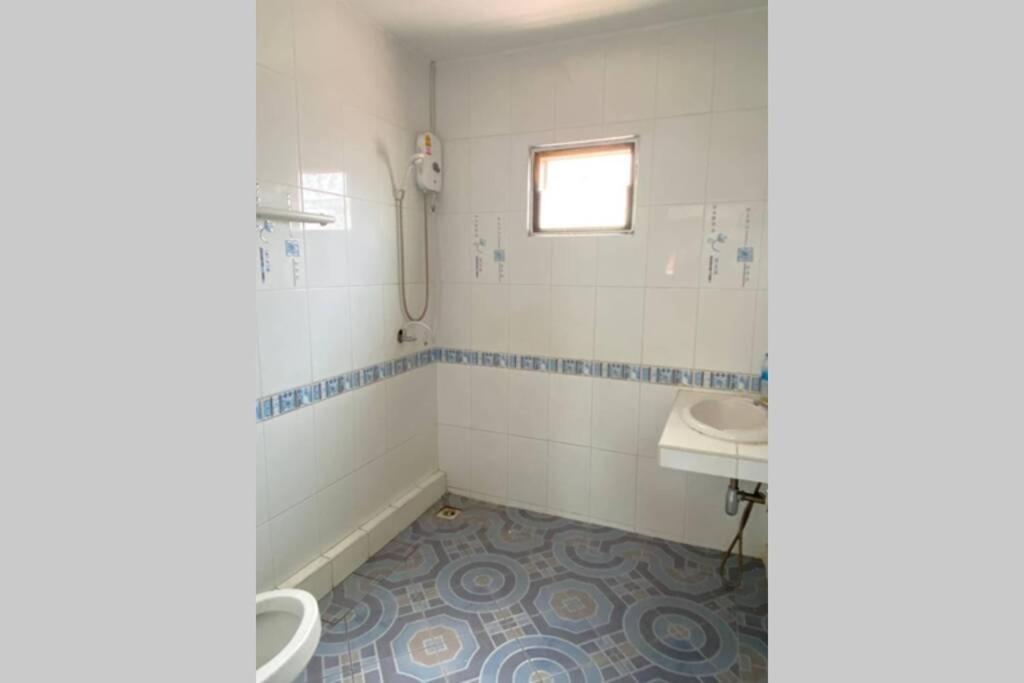 Quiet Village,beach 3km,pool House,bbq Snoker