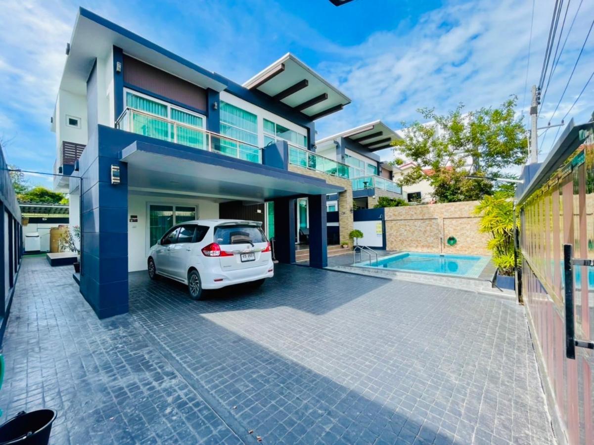 Kw Pool Villa