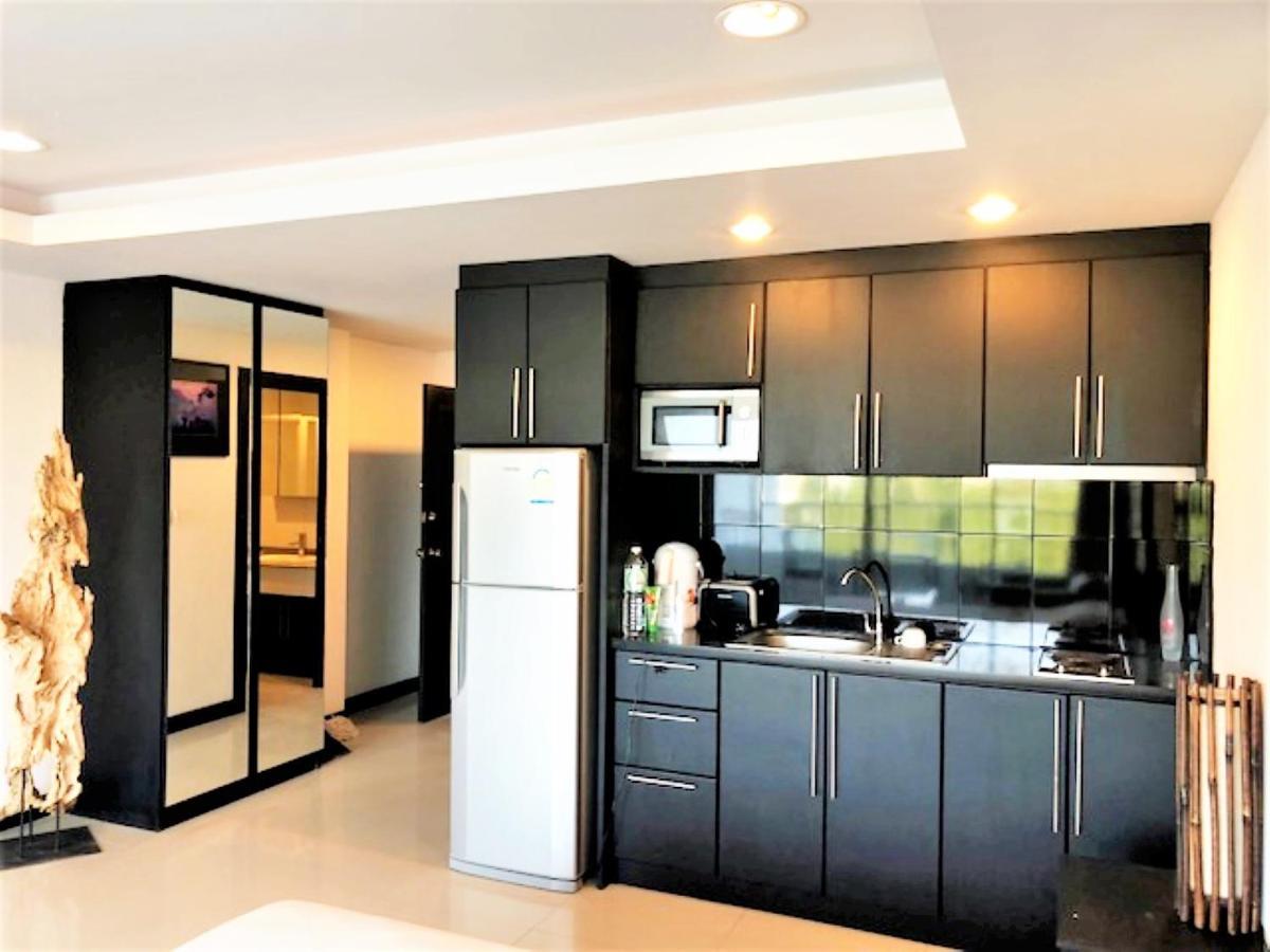 Large With Balcony - Tw Platinum Suites, Jomtien Holiday home *