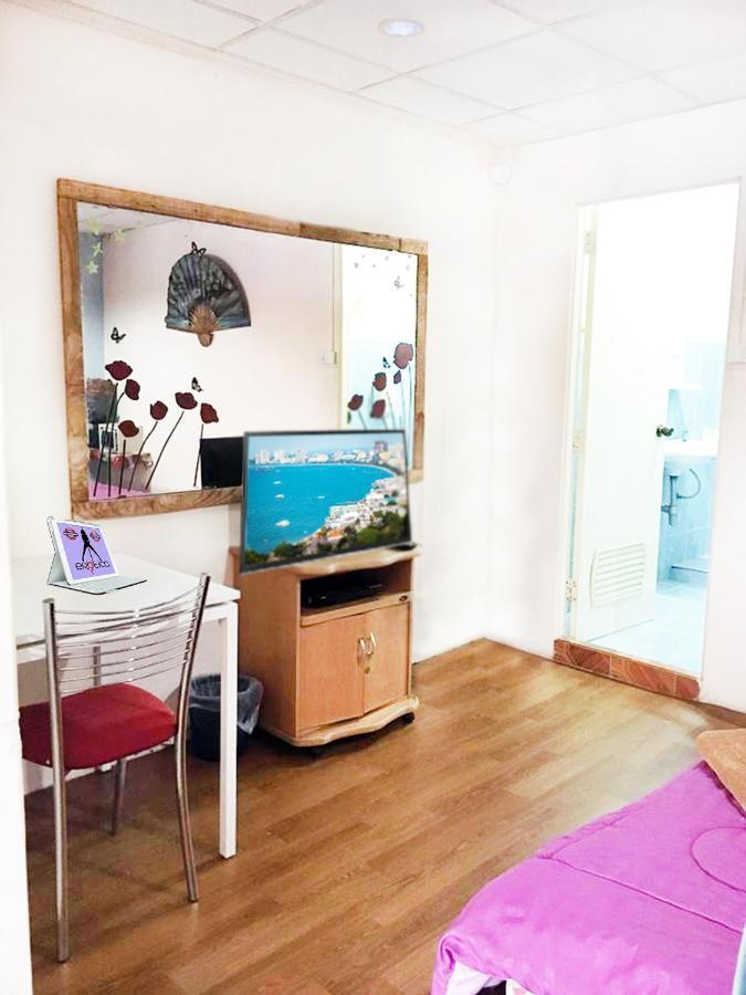 Apartment Canterbury Tales