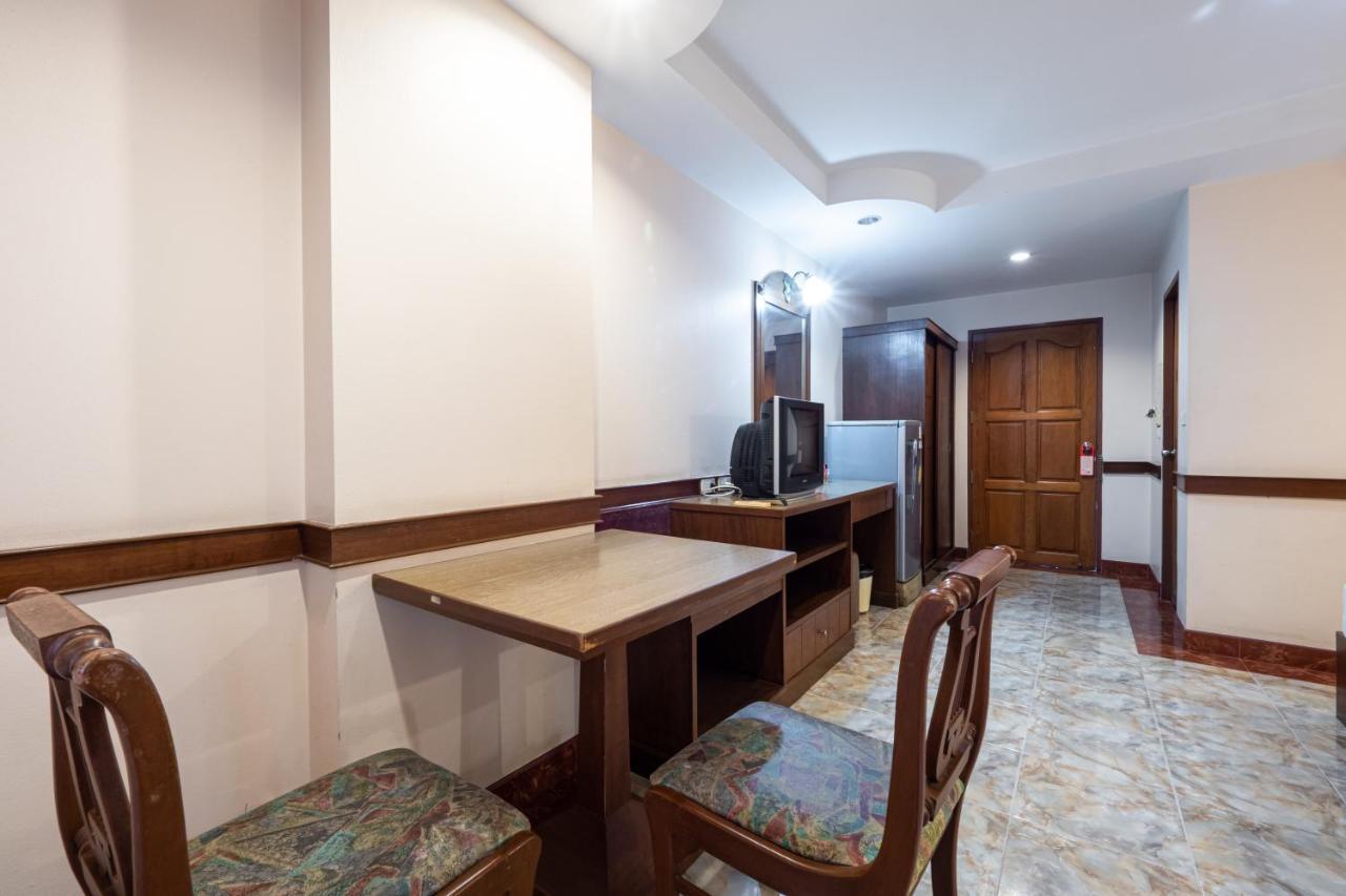 Reddoorz Navin Mansion 3