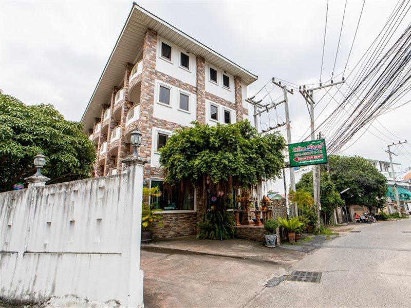 Hotel Selina Place 3*