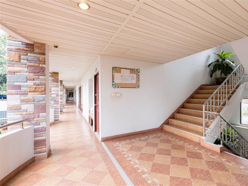 Selina Place Hotel 3*