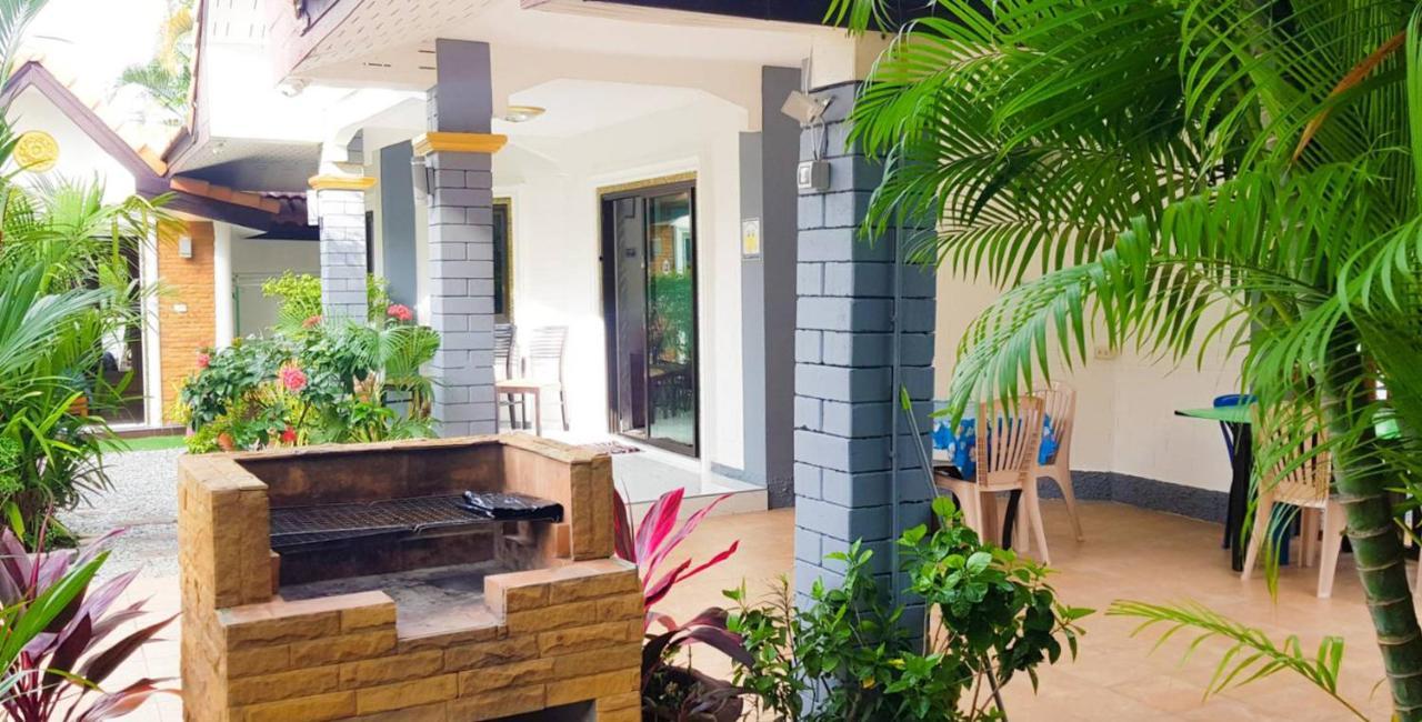Corner - House Walking Street 4 Bedrooms Pattaya